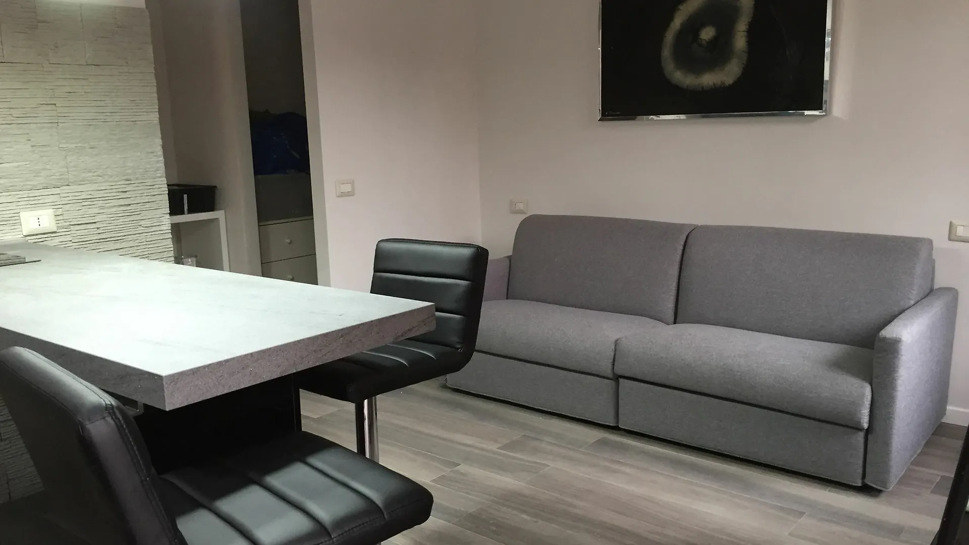 Apartment Kibilu - Via Confalonieri Milan Italy